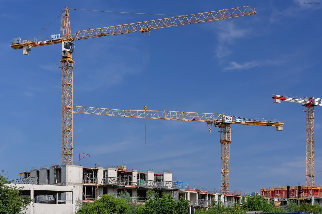 Башенный кран Liebherr 132 EC-H8 — фото модели, не единица нашего парка